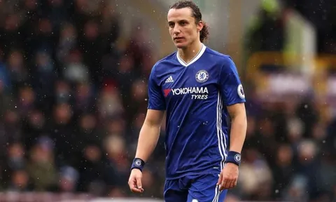 Conte nuốt lời, tiếp tục đày Luiz lên ghế dự bị