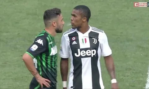 Costa chơi bẩn không chịu được trong ngày Ronaldo rực sáng