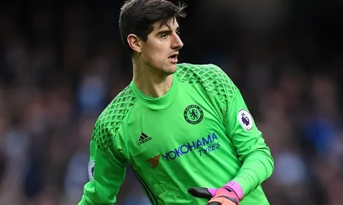 Courtois: Chelsea vẫn không từ bỏ ngôi vô địch