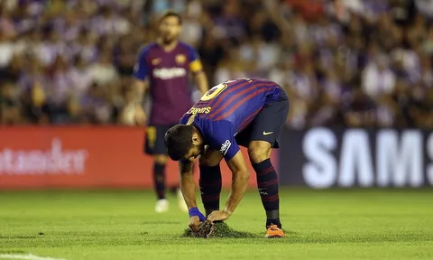 Coutinho, Suarez ngao ngán vì mặt sân của Valladolid xấu hơn cả... V-League