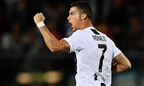 Ronaldo giải cứu Juventus: Định nghĩa siêu sao