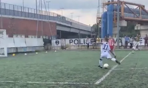 CR7 hẳn phải "ganh tị" khi Cristiano Jr làm được điều này