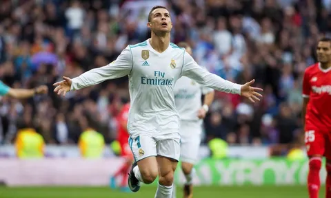 Cristiano Ronaldo chơi tuyệt hay trước Sevilla