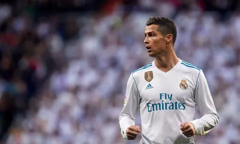 Cristiano Ronaldo lập thêm kỉ lục tại Champions League