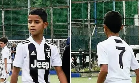 Con trai Ronaldo lập poker trong ngày ra mắt Juventus