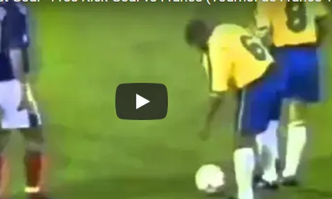 Cú sút phạt khoa học chưa thể lý giải của Roberto Carlos