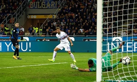 Cú volley không thể cản phá của Icardi vào lưới Sampdoria