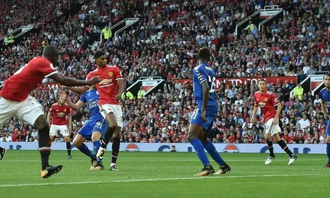 Cùng giành 9 điểm, nhưng Man Utd đã khác hẳn mùa trước