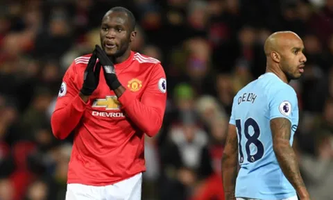 Cuộc sống của Lukaku lâm cảnh khốn khổ sau trận Derby