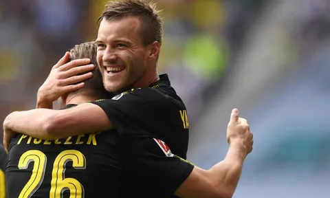 Augsburg 1-2 Dortmund: Đẳng cấp lên tiếng