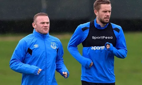 Bầu không khí u ám bao trùm cả sân tập của Everton