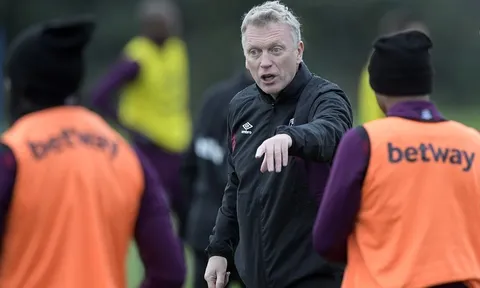 David Moyes đầy tận tuỵ trong ngày tập đầu tiên tại West Ham
