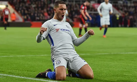 Đội hình tiêu biểu vòng 10 NHA: Vắng bóng Martial, Hazard lĩnh xướng hàng công