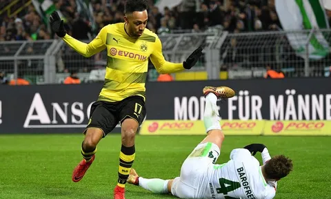 Dortmund lại thua sốc, Peter Bosz sắp lên "đoạn đầu đài"