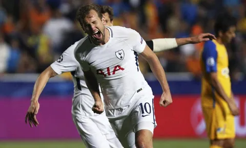 Harry Kane lại nổ hat-trick, Tottenham vùi dập APOEL trên đất khách