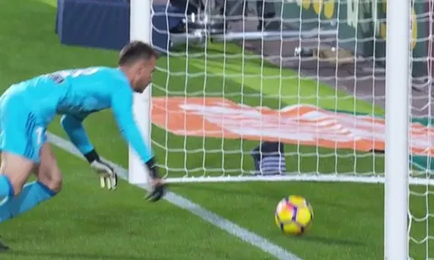 Cận cảnh bàn thắng "không hợp lệ" của Messi vào lưới Valencia