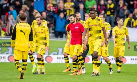 Freiburg 0-0 Dortmund: Mất điểm, mất luôn trụ cột!