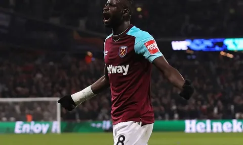 Cầm chân Leicester, West Ham có điểm đầu tiên dưới thời David Moyes