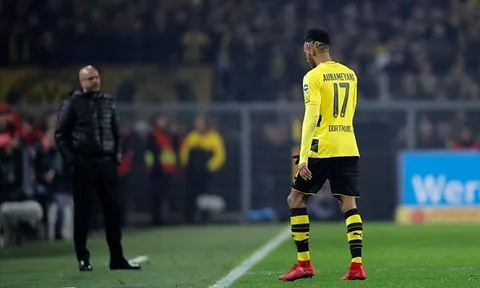 Revierderby điên rồ: Dortmund dẫn 4 bàn vẫn không thắng vì tội đồ Aubameyang