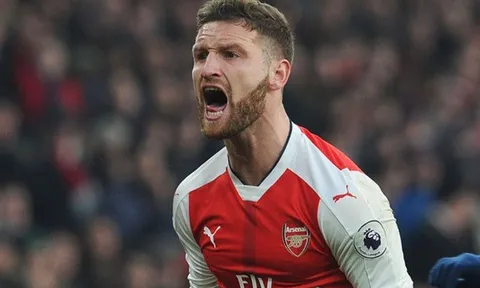 "Đá xéo" Mustafi, Alan Smith đoán cách Emery sẽ tiêu tiền