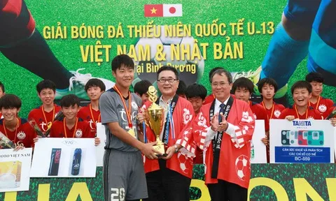 Lãnh sự quán Nhật Bản chúc mừng ĐT Việt Nam vô địch AFF 2018