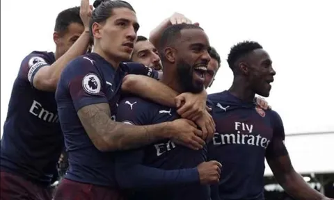 Đại thắng, fan Arsenal gọi một cái tên là vĩ đại nhất mọi thời đại