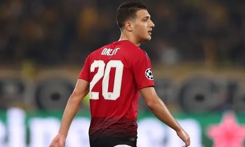 Mourinho bật mí 3 hậu vệ Man Utd khỏe mạnh cho cuộc tiếp đón Arsenal