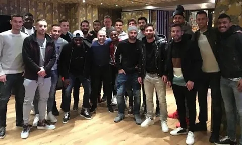 Dàn sao Barcelona 'tụ tập' tại nhà hàng của Messi