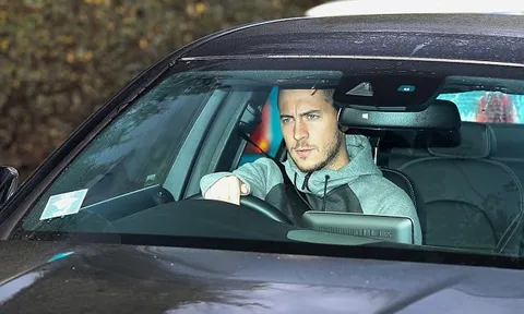 Dàn sao Chelsea căng thẳng trở lại sân tập, chờ chiến Man Utd