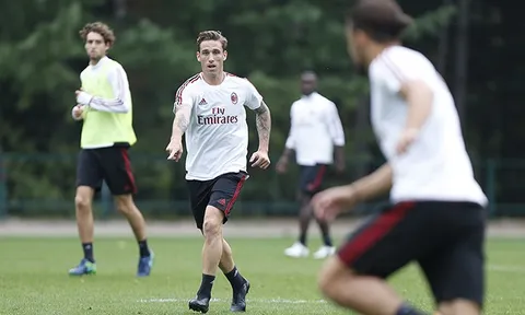 Dàn sao triệu đô của AC Milan tập cật lực, chờ chiến AS Roma