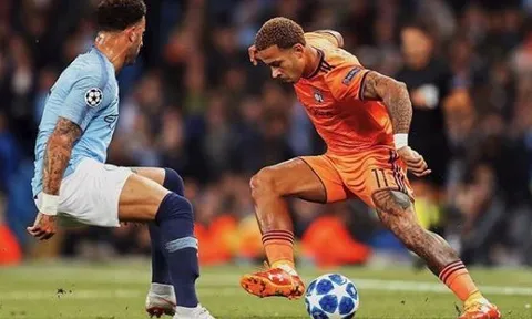 Đánh bại Man City, Depay gửi thông báo đặc biệt đến Man Utd