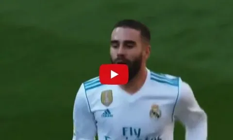 Daniel Carvajal hóa thủ môn một cách lộ liễu