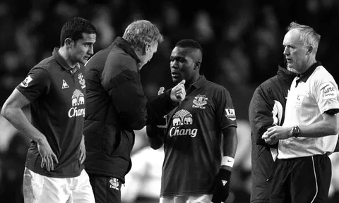 "Moyes đã nói với tôi rằng cút xéo khỏi đây ngay!"
