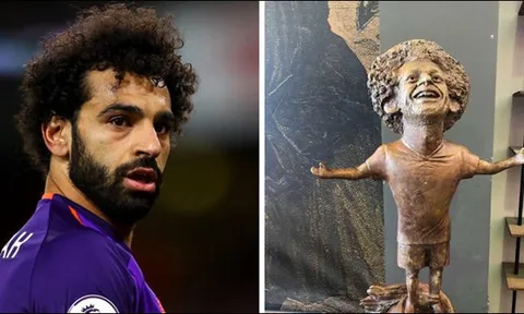 Đây, cách Mohamed Salah phản ứng với bức tượng thảm họa của mình