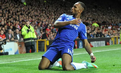 Đây, điều Drogba vừa làm khiến Morata và Giroud phải hổ thẹn