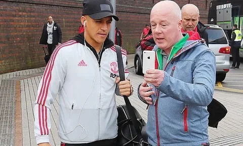 De Gea vắng mặt, Sanchez tươi tắn trong ngày trở lại London