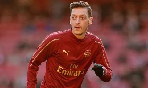 Để Ozil rời đi, Emery sẽ khiến những ngày vui tại Emirates trở nên không trọn vẹn