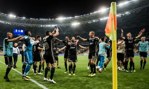 Đêm qua, Ajax là đội bóng hạnh phúc nhất!