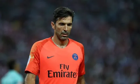 Đến Buffon cũng thừa nhận cóng người mỗi khi đến Anfield