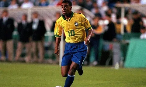 Denilson - Vũ công sinh nhầm thời của tuyển Brazil