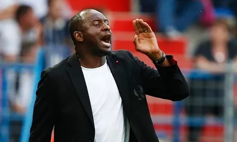 Huyền thoại Arsenal rơi vào cơn khủng hoảng Ligue 1