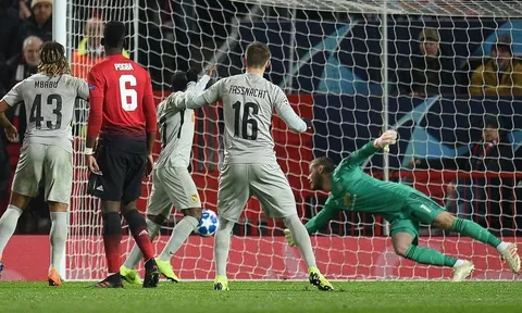 ĐHTB lượt trận thứ 5 vòng bảng Champions League: Ngả mũ trước De Gea!