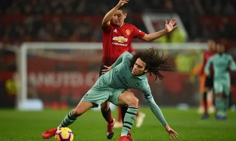 ĐHTB vòng 15 Premier League: Điểm sáng hiếm hoi của Man Utd!