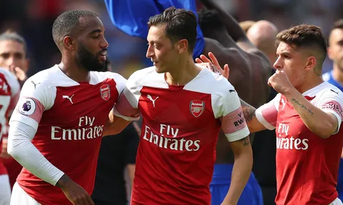 ĐHTB vòng 24 Premier League: Big Six "thất thủ", Bầy sói lên ngôi