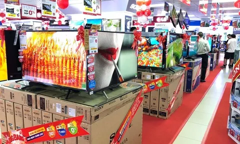 Đi mua điện máy khuyến mại cuối năm, hàng đỉnh giá rất tốt