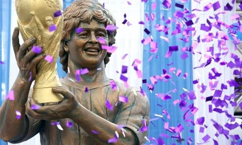 Diego Maradona được dựng tượng ở Ấn Độ
