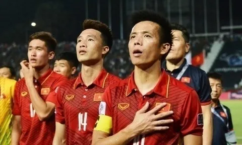 Điểm tin bóng đá Việt Nam sáng 07/09: Văn Quyết dùng băng đội trưởng của tuyển… nữ Việt Nam