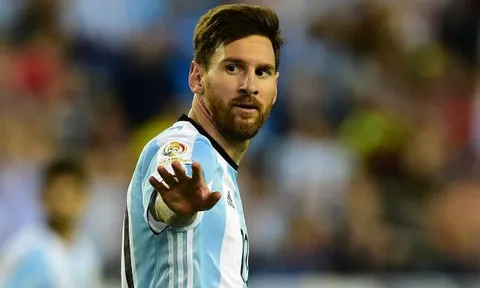 Điểm tin chiều 11/10: Sampaoli mê mẩn Messi; Ozil đòi lương trên trời