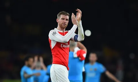 Điểm tin sáng 02/12: M.U bị người Arsenal doạ dẫm; Ramos cô lập Ronaldo