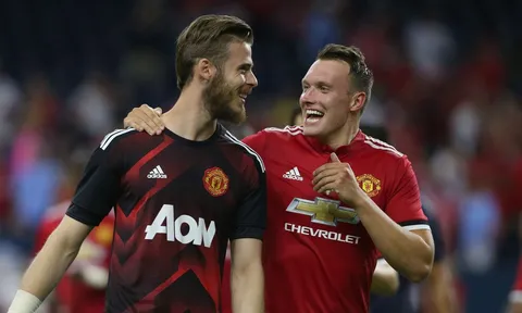 Điểm tin sáng 13/12: Man Utd đón viện binh; Chelsea hớt tay trên Arsenal